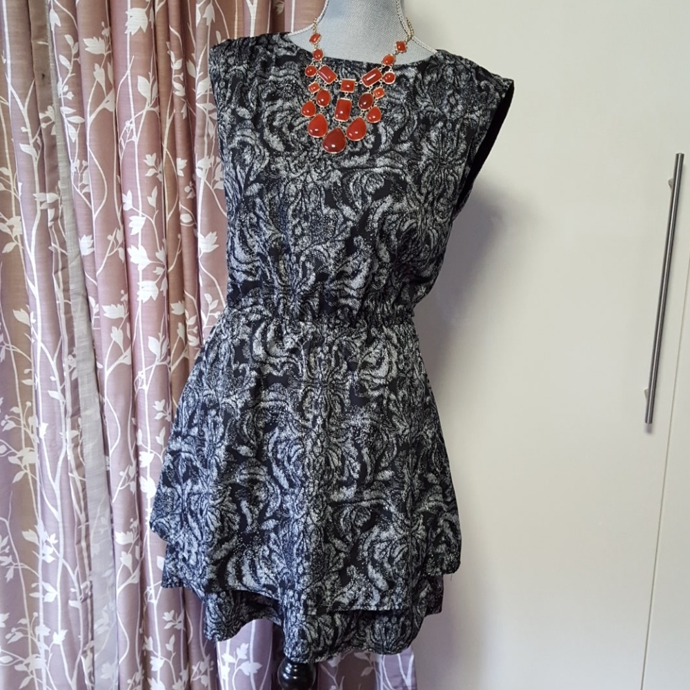 Black h&m sz 6 dress